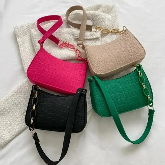 Retro-Inspired Felt Bucket Bag – Autumn 2024 Collection